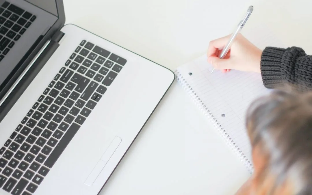 Prednosi i mane prevođenja teksta u poređenju sa angažovanjem native copywritera